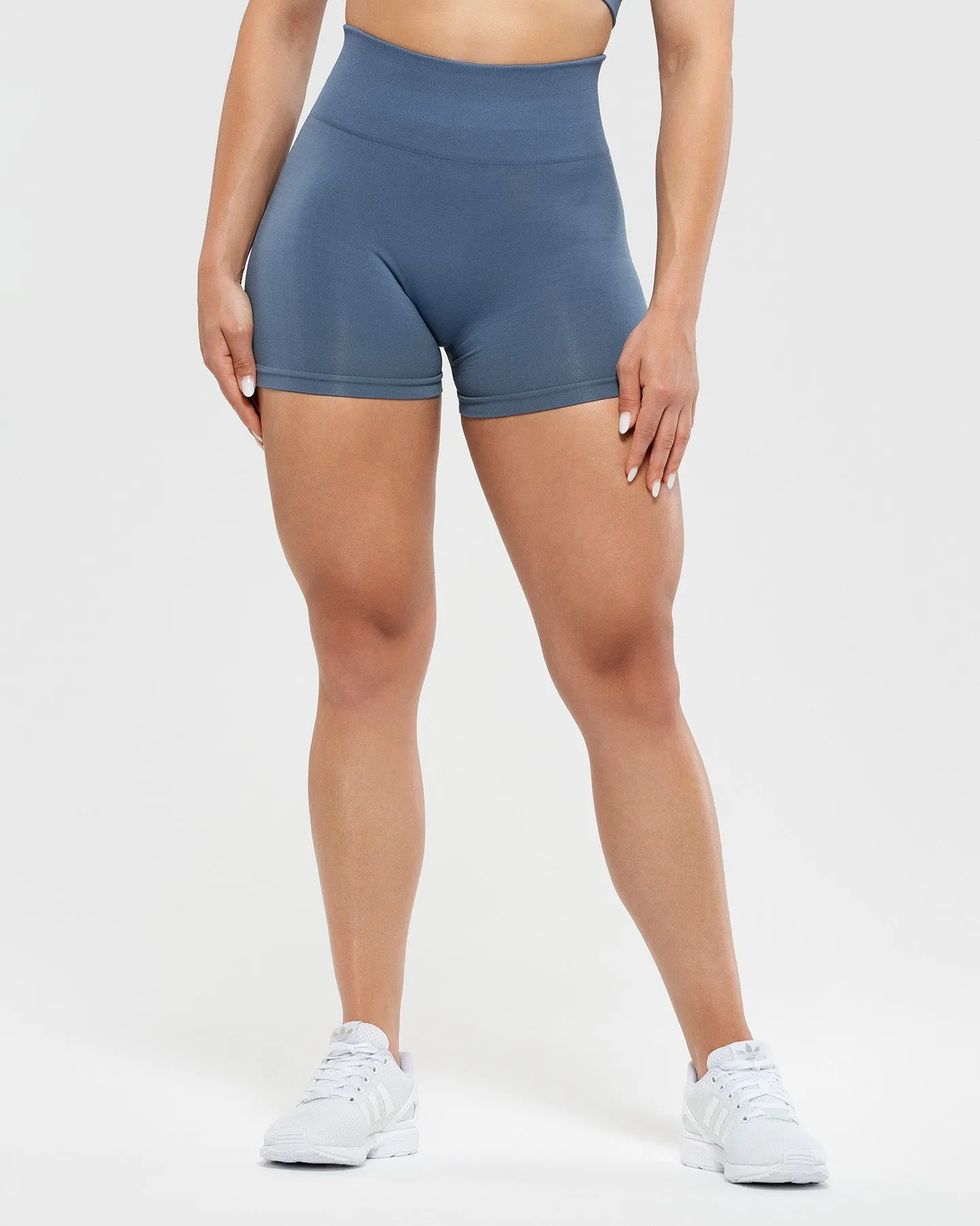 Define Scrunch Seamless Shorts | Smoke Blue