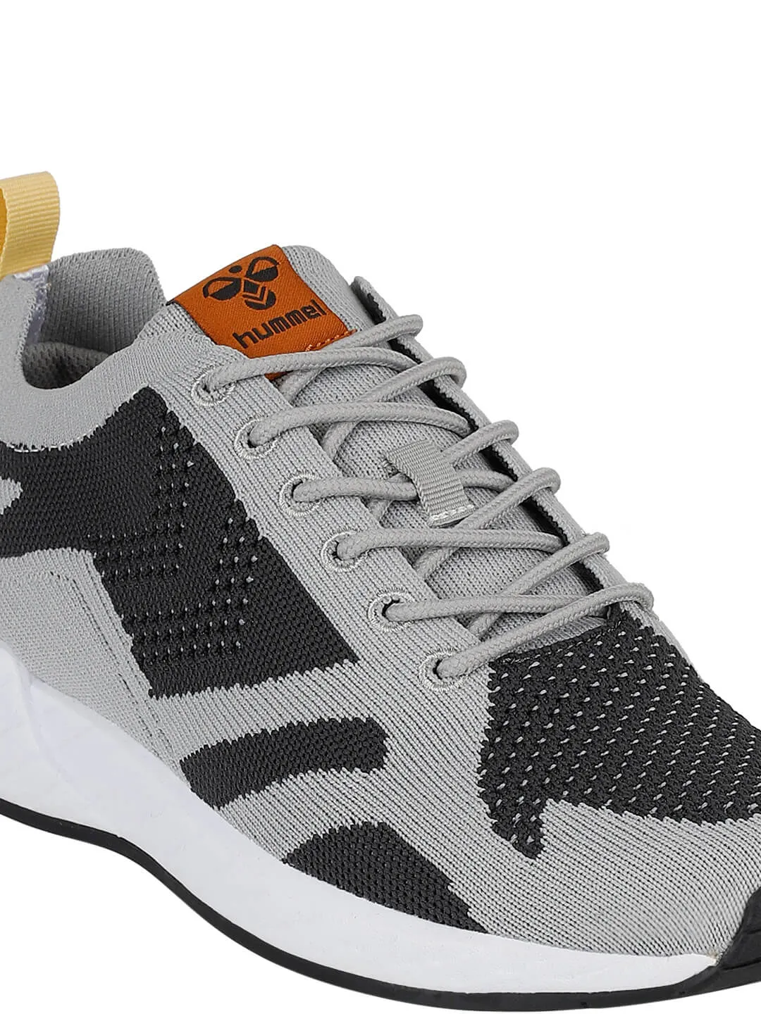 Edmonton Legend Seamless Men Grey Training Shoes