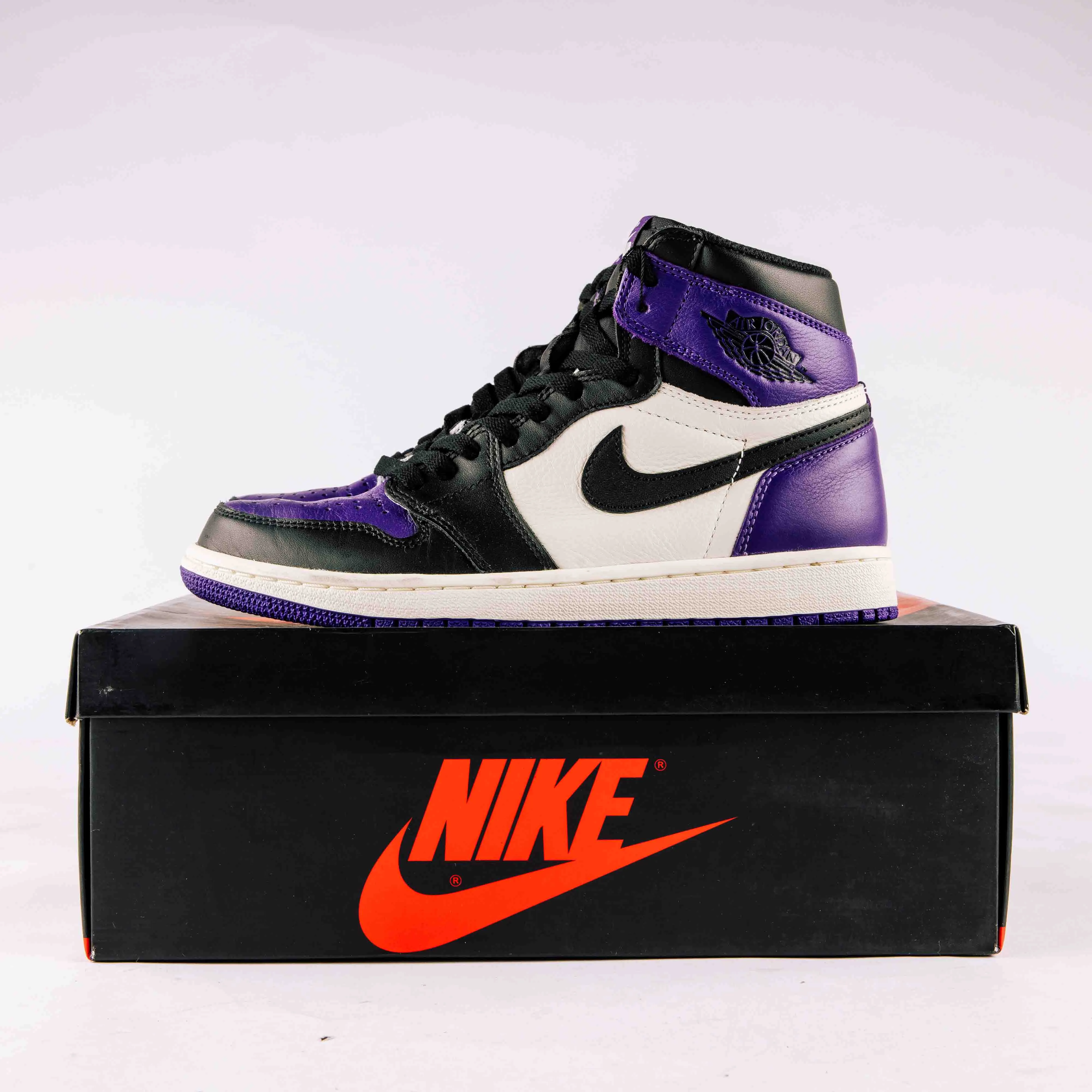 Jordan 1 Retro High Court Purple - Used - 0539