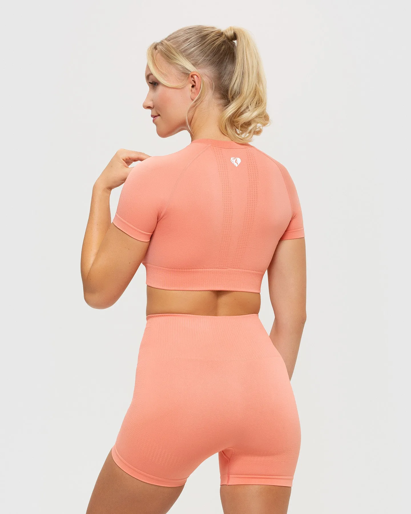 Power Seamless Short Sleeve Crop Top | Peach Sand