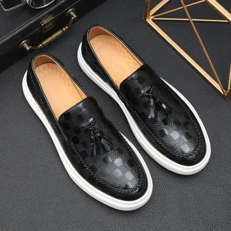 Retro British Style Tassels Loafers: Luxury Men's Casual Shoes with Embossed Leather, Slip-on Flats