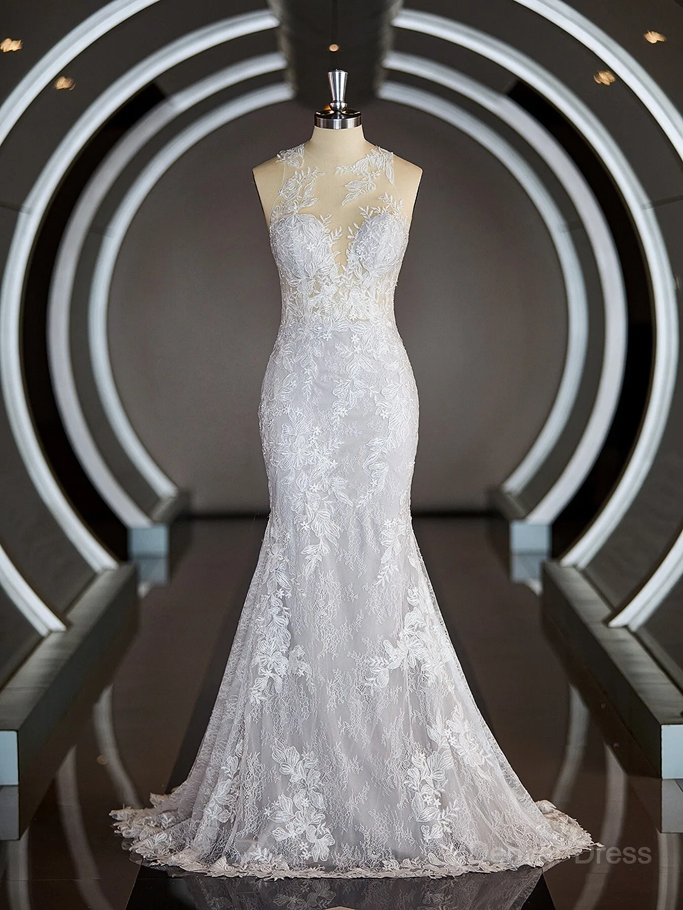 Sheath Scoop Court Train Lace Wedding Dresses with Appliques Lace