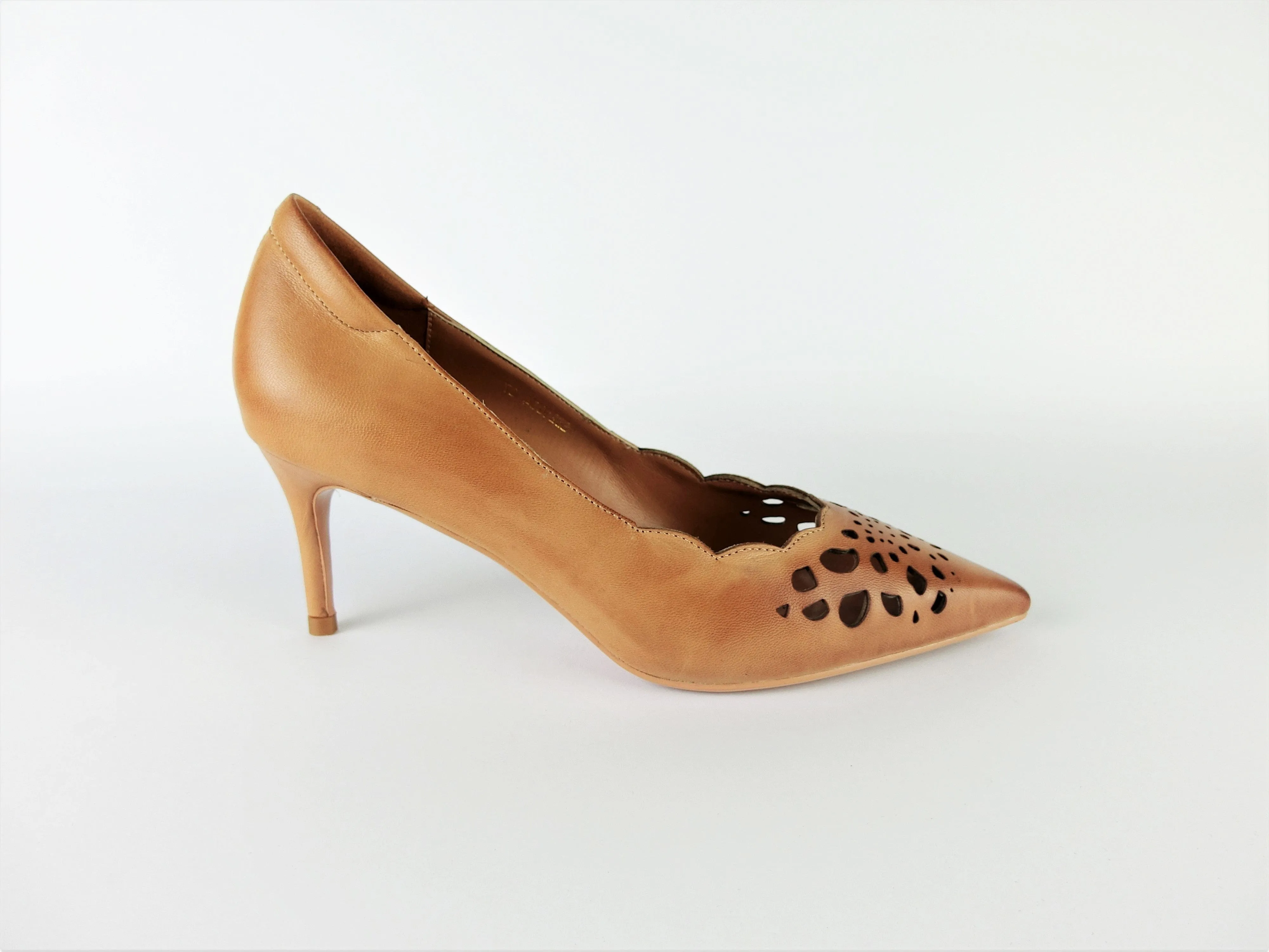 SS23008 Laser Cut Leather Court Shoes with extra cushion in Tan