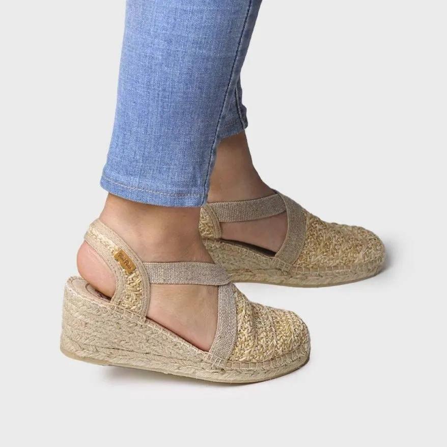 The Classic Closed Toe Espadrille in Raffia